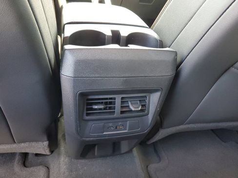 Used 2025 GMC Canyon AT4 w/ Nightfall Edition AWD/4WD image 15