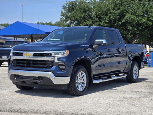 Used 2023 Chevrolet Silverado 1500 LT AWD/4WD image 3