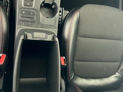 Used 2024 Ford Escape ST-Line image 15