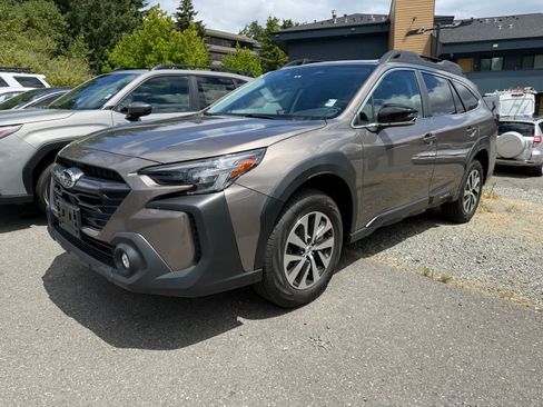 Certified 2024 Subaru Outback Premium AWD/4WD image 1