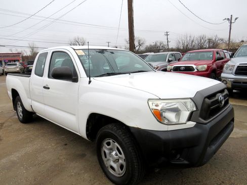 Used 2015 Toyota Tacoma 2WD Access Cab image 3
