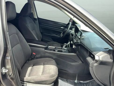 Used 2022 Nissan Altima 2.5 S FWD image 34