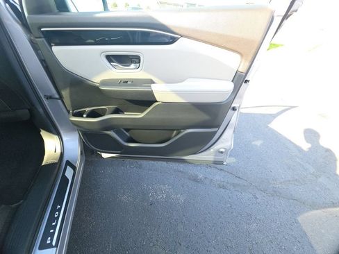 Certified 2024 Honda Pilot Touring image 33