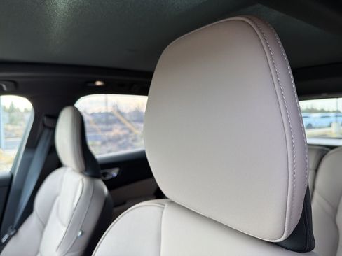 New 2026 Volvo XC60 B5 Plus w/ Protection Package Premier AWD/4WD image 25