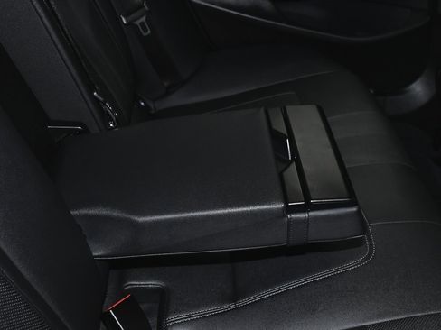 Used 2023 BMW 530i xDrive w/ Premium Package image 62