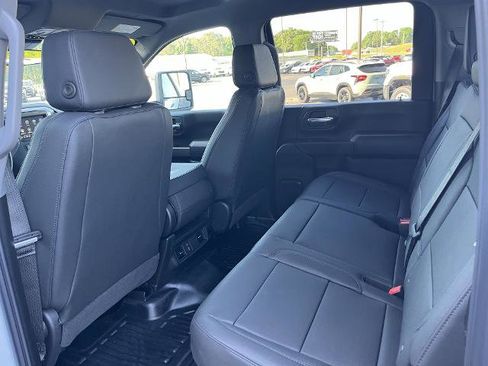 New 2026 GMC Sierra 2500 Pro w/ Convenience Package AWD/4WD image 4