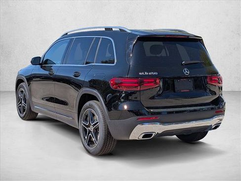 New 2026 Mercedes-Benz GLB 250 image 9