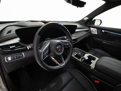 Certified 2025 Buick Enclave Avenir w/ Super Cruise Package image 10