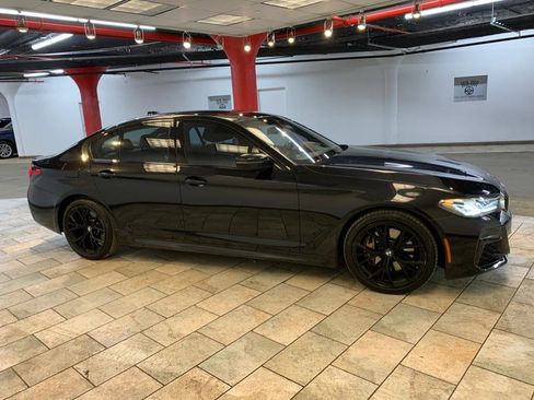 Used 2022 BMW 540i xDrive w/ M Sport Package image 4