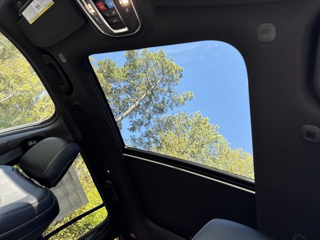 New 2026 Jeep Grand Cherokee Limited AWD/4WD image 32