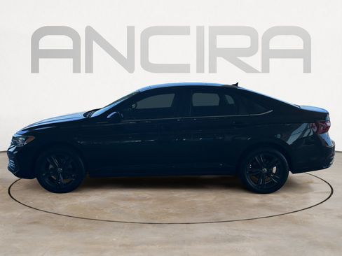 Used 2023 Volkswagen Jetta SE w/ Panoramic Sunroof Package FWD image 7