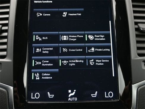 Used 2022 Volvo XC90 T6 Momentum w/ Climate Package image 17