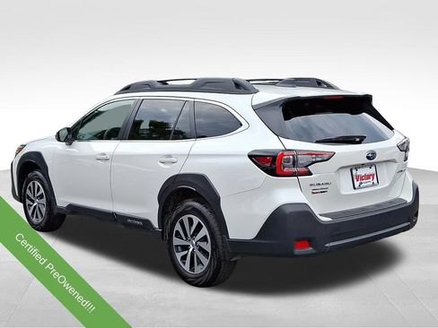 Used 2025 Subaru Outback Premium AWD/4WD image 4
