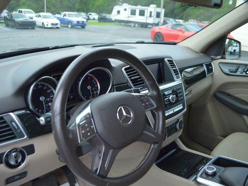 Used 2015 Mercedes-Benz ML 350 4MATIC image 16