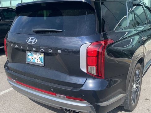 Used 2023 Hyundai Palisade Calligraphy image 5