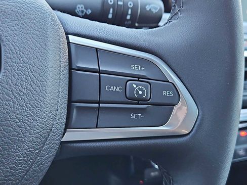 New 2026 Jeep Compass Latitude image 24