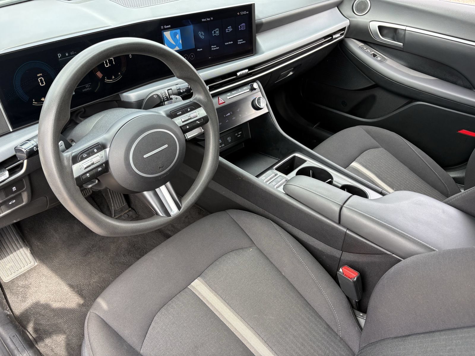 Used 2025 Hyundai Sonata SEL FWD image 23