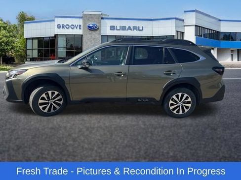 Used 2024 Subaru Outback Premium AWD/4WD image 2