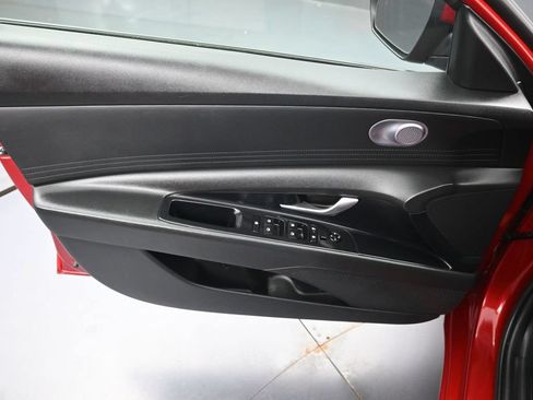 Used 2024 Hyundai Elantra SEL FWD image 25