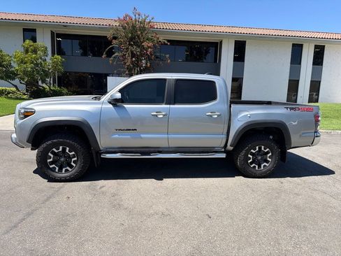 Used 2023 Toyota Tacoma TRD Off-Road w/ Black Out Package (TMS) AWD/4WD image 2