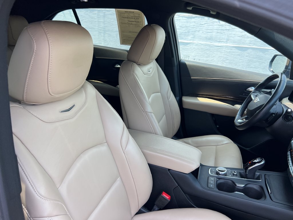 Used 2025 Cadillac XT4 Premium Luxury FWD image 23