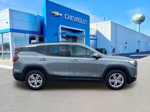Used 2019 GMC Terrain SLE w/ Driver Convenience Package AWD/4WD image 2