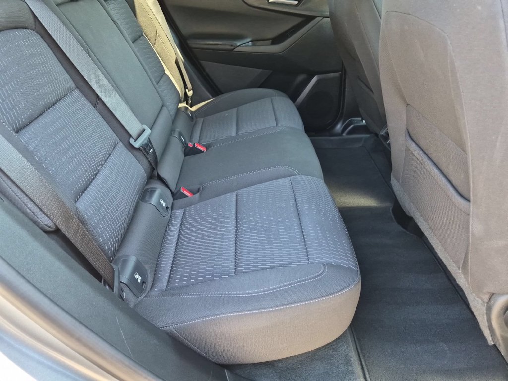 Used 2026 Chevrolet Equinox LT AWD/4WD image 28