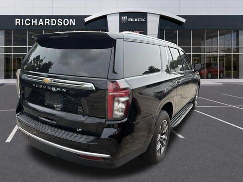 Used 2022 Chevrolet Suburban LT w/ Luxury Package AWD/4WD image 9