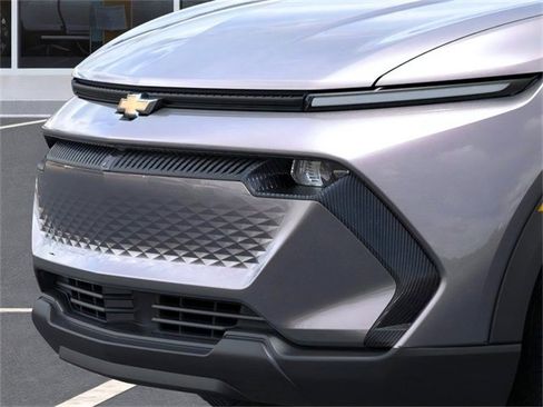 New 2026 Chevrolet Equinox EV LT image 13