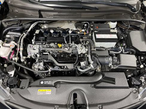 Certified 2025 Toyota Corolla SE FWD image 9