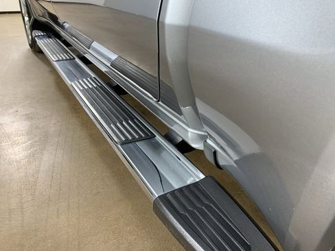 Used 2020 GMC Sierra 1500 SLT w/ SLT Premium Plus Package image 3