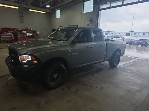 Used 2010 Dodge Ram 1500 Truck ST w/ ST Popular Equipment Group AWD/4WD image 2