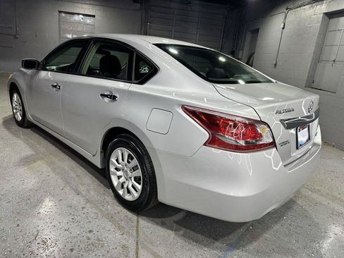 Used 2013 Nissan Altima 2.5 S FWD image 3