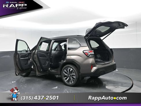 Used 2025 Subaru Forester Touring AWD/4WD image 38