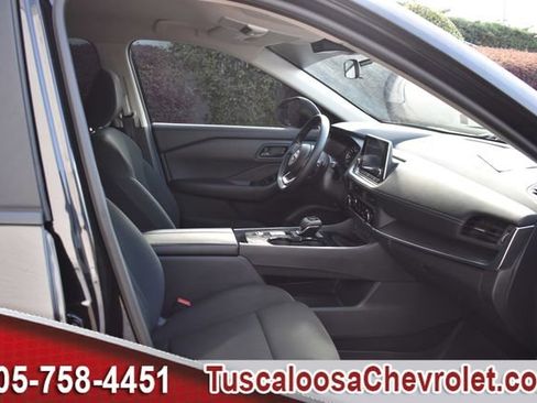 Used 2024 Nissan Rogue S image 21