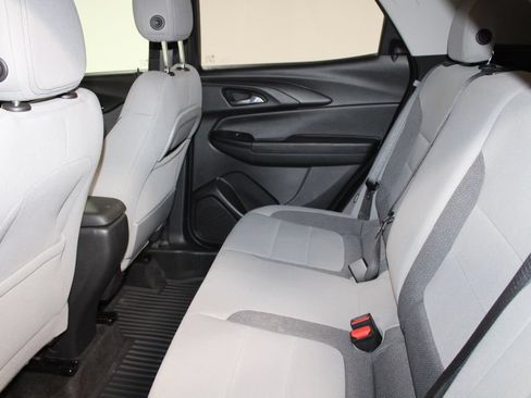 Used 2022 Chevrolet TrailBlazer LT FWD image 21