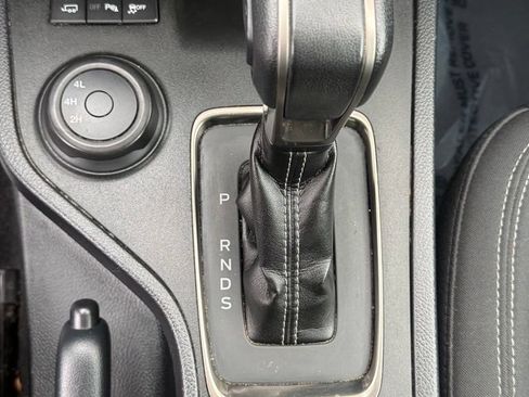 Used 2022 Ford Ranger XLT w/ Equipment Group 302A High AWD/4WD image 19