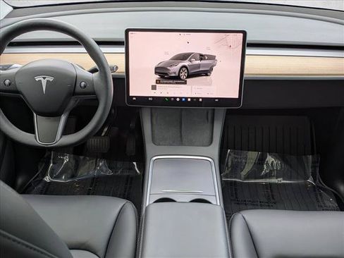 Used 2024 Tesla Model Y Long Range AWD/4WD image 20