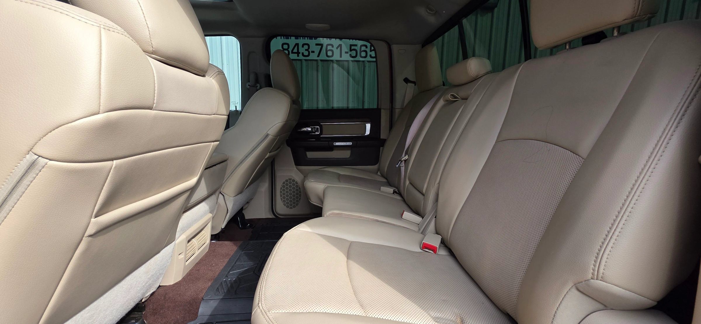Used 2014 RAM 1500 Laramie w/ Convenience Group AWD/4WD image 19