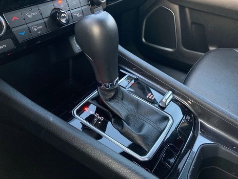 Used 2025 Jeep Compass Latitude image 25