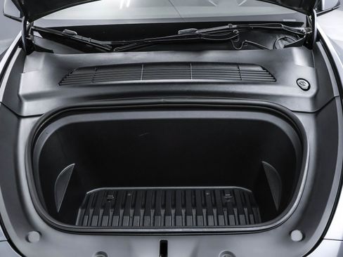 Used 2022 Tesla Model Y Performance image 30