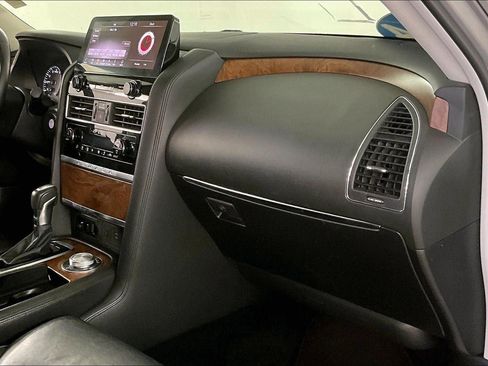 Used 2024 Nissan Armada SL image 27