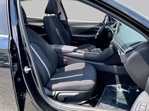 Used 2023 Hyundai Sonata SEL w/ Convenience Package FWD image 9