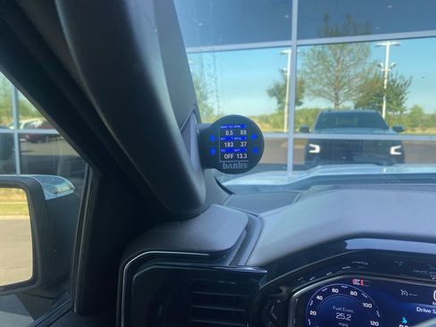 Used 2024 Chevrolet Silverado 1500 LT w/ Z71 Off-Road Package image 10