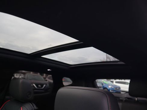 Used 2019 Chevrolet Blazer RS w/ Sun and Wheels Package image 14