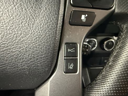 Used 2021 Toyota Tacoma TRD Sport image 22