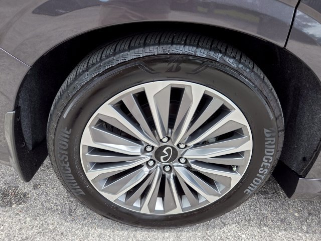 Certified 2026 INFINITI QX80 Luxe w/ Cargo Package AWD/4WD image 22
