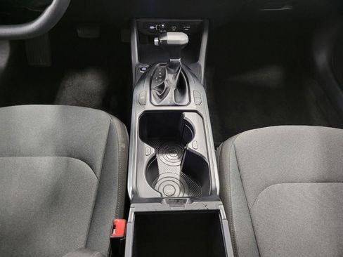 Used 2025 Kia K4 FWD image 17