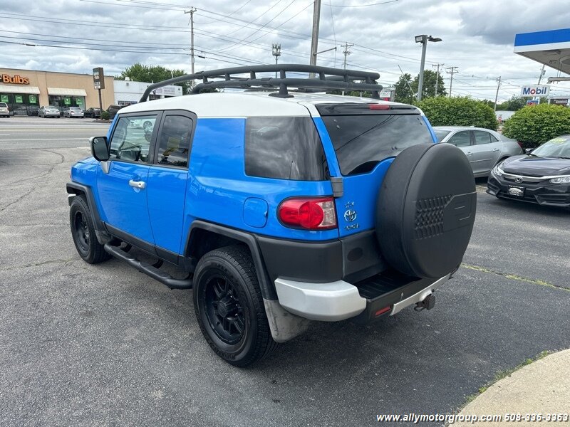 Used 2007 Toyota FJ Cruiser 4WD w/ Upgrade Pkg 2 image 5