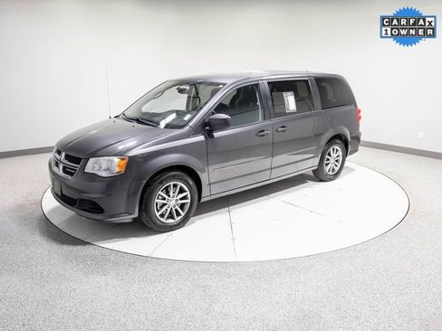 Used 2016 Dodge Grand Caravan SE image 31